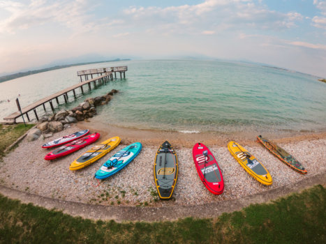 Prenditi cura di te stesso con un’esperienza di Yoga e SUP al Lago di Garda