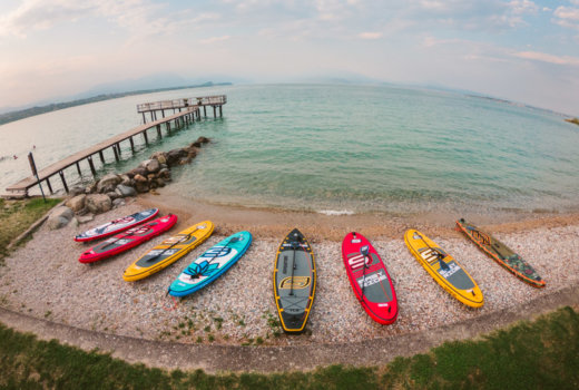 Prenditi cura di te stesso con un’esperienza di Yoga e SUP al Lago di Garda