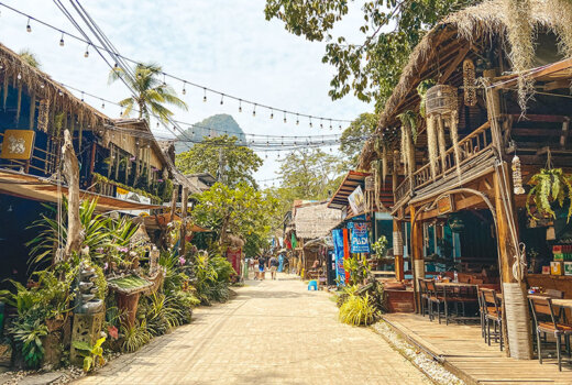 Approdare a Railay Beach: Ticket to the Moon